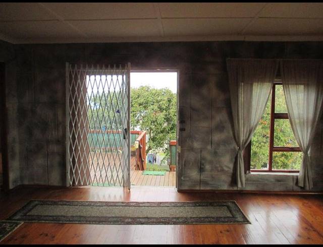 4 BEDROOM HOUSE FOR SALE IN DANA BAY